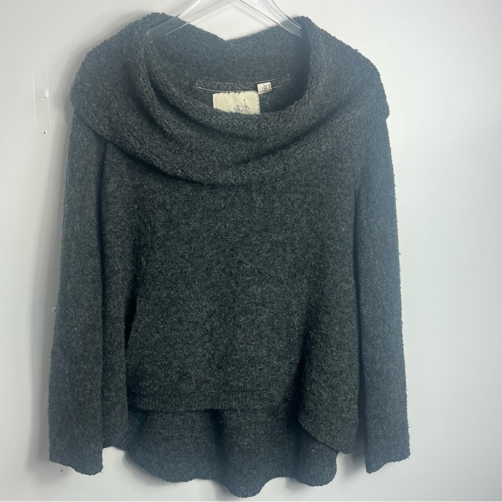 Anthropologie Angels of the North High low Mock necks sweater size Medium 1430